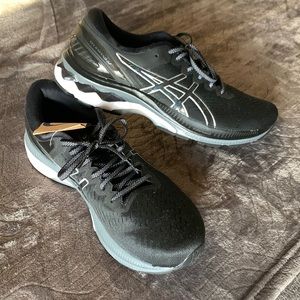 ASICS Gel-Kayano 27 Black/Gray/White NWT